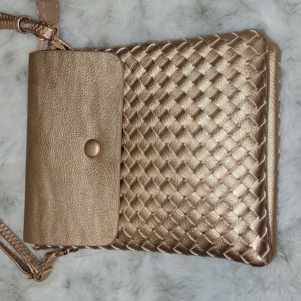 Rose  Gold weave crossbody purse.